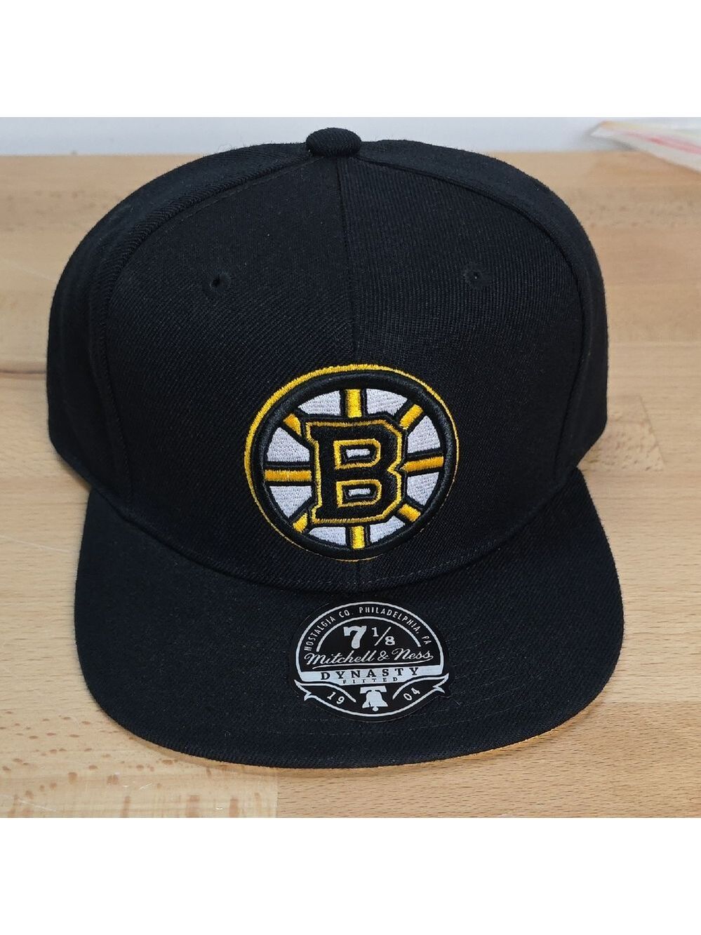 Mitchell & Ness Black and Gold Snapback Cap New 7  1/8